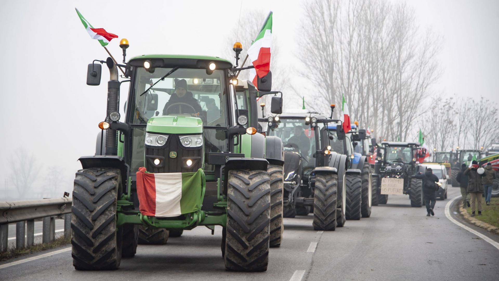 Elindultak az olaszok Brüsszelbe